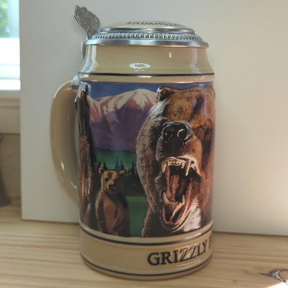 Budweiser "Grizzly Bear" Stein - Picture 1 of 8